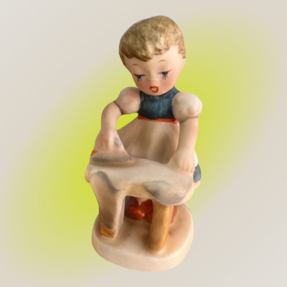 Napco Ceramic Figurine Japan Girl Ironing AH901 Grannycore Retro Cottagecore Vtg - Picture 10 of 12